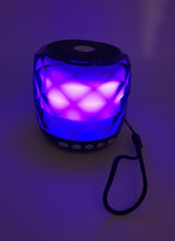 Charger l'image dans la galerie, Enceinte bluetooth lumineuse petit format + radio