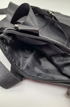 Charger l'image dans la galerie, Pochette cuir